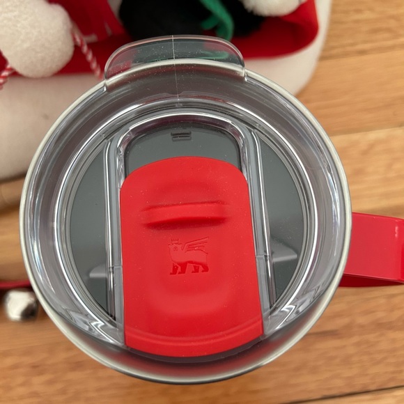 Stanley 24 oz Stainless Steel Everyday
Mug Candy Cane Twist - Picture 4 of 12